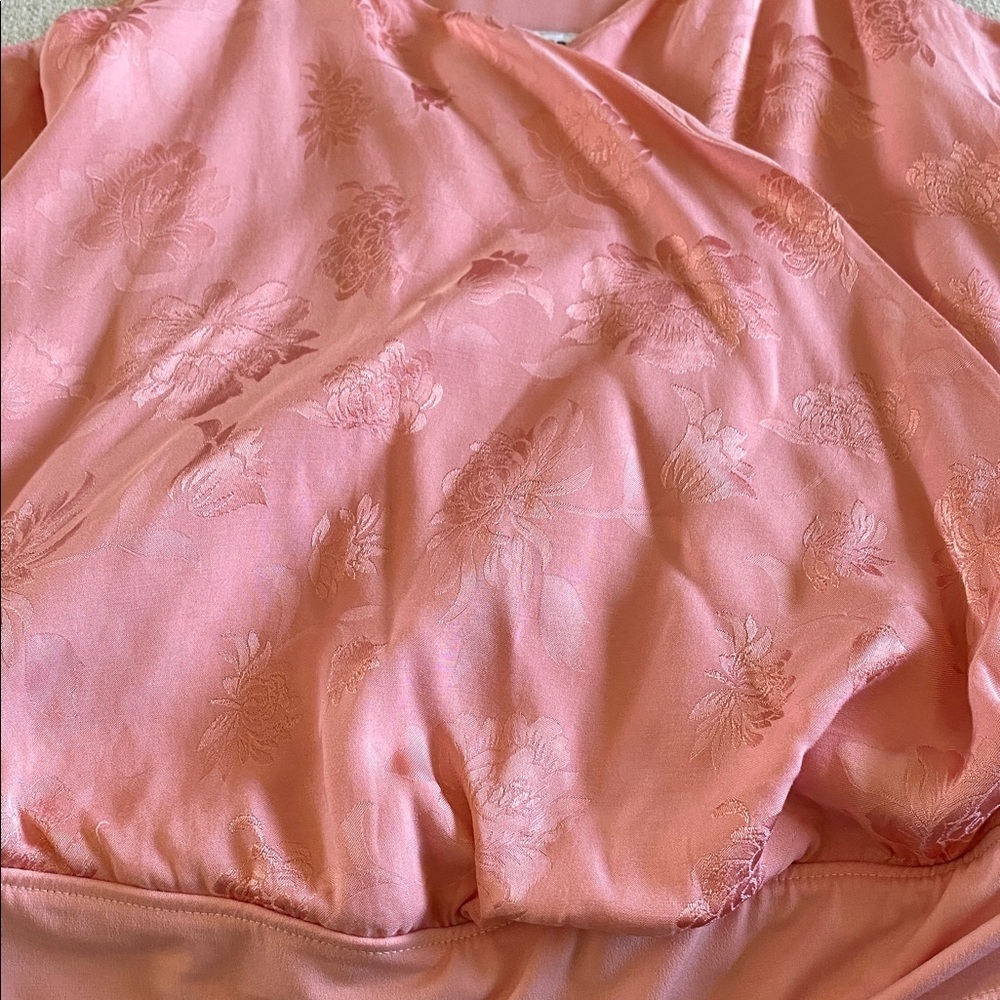 Express Light Pink Floral Bodysuit - Picture 3 of 5
